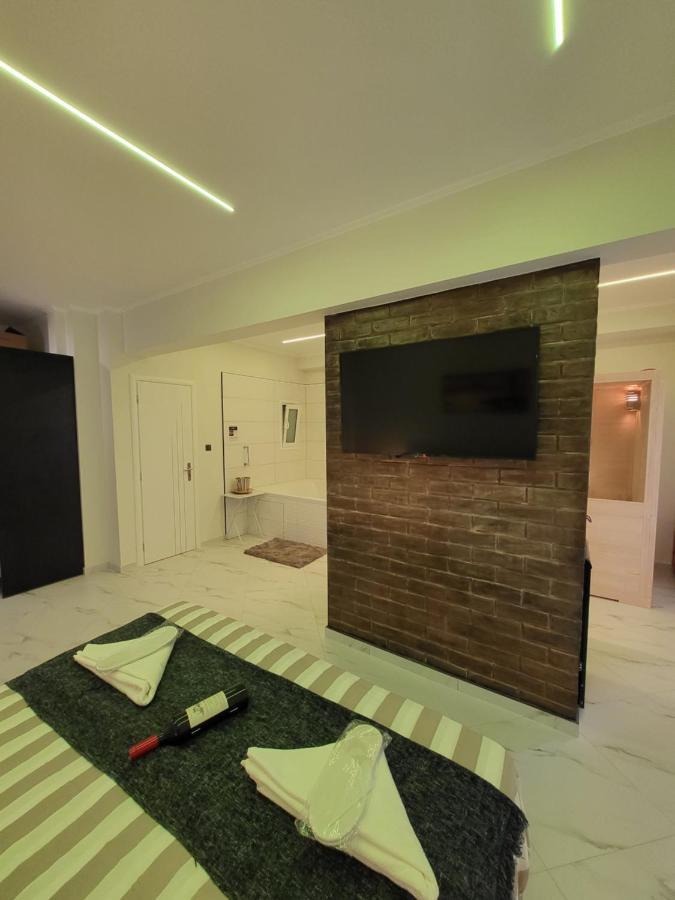 Romantic Deluxe Svite Wise Jacuzzi And Sauna Athen Eksteriør bilde
