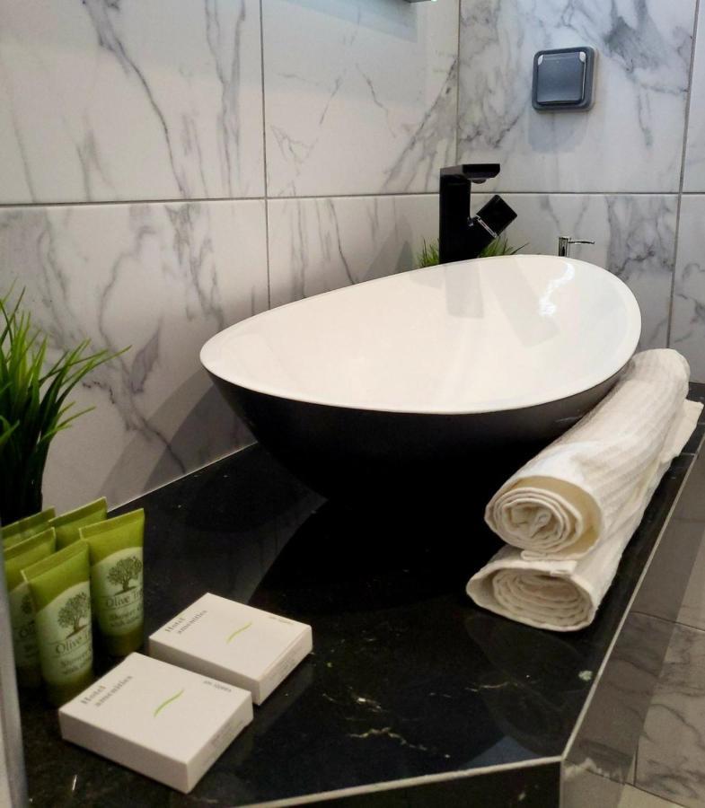Romantic Deluxe Svite Wise Jacuzzi And Sauna Athen Eksteriør bilde