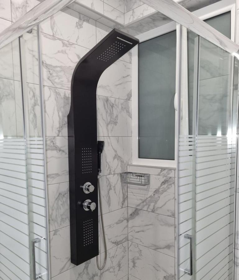 Romantic Deluxe Svite Wise Jacuzzi And Sauna Athen Eksteriør bilde