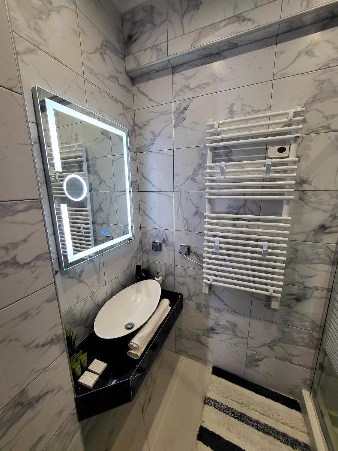 Romantic Deluxe Svite Wise Jacuzzi And Sauna Athen Eksteriør bilde